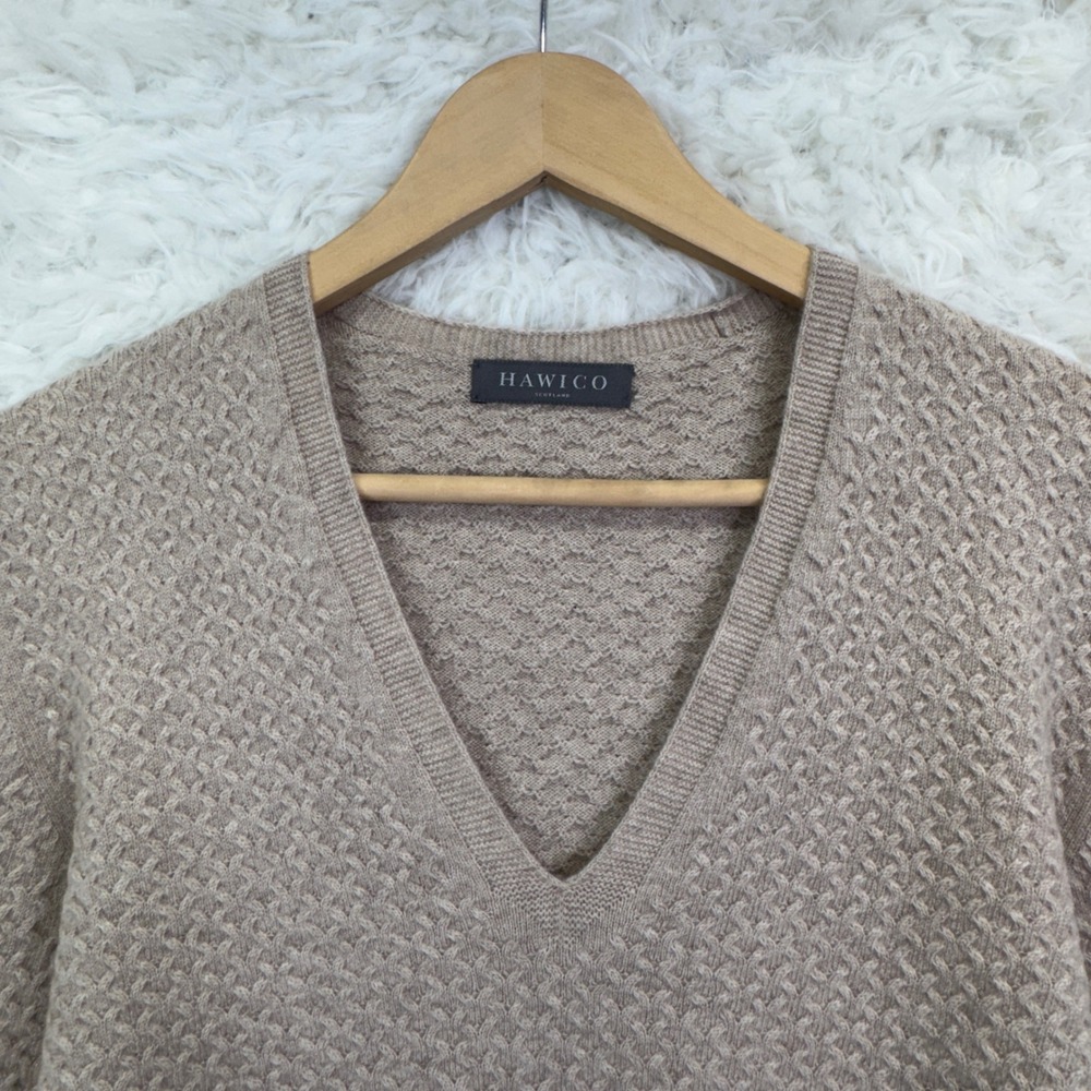 Hawico Scotland 100% Cashmere Sweater L Tan V-Neck Basketweave Knit Luxury